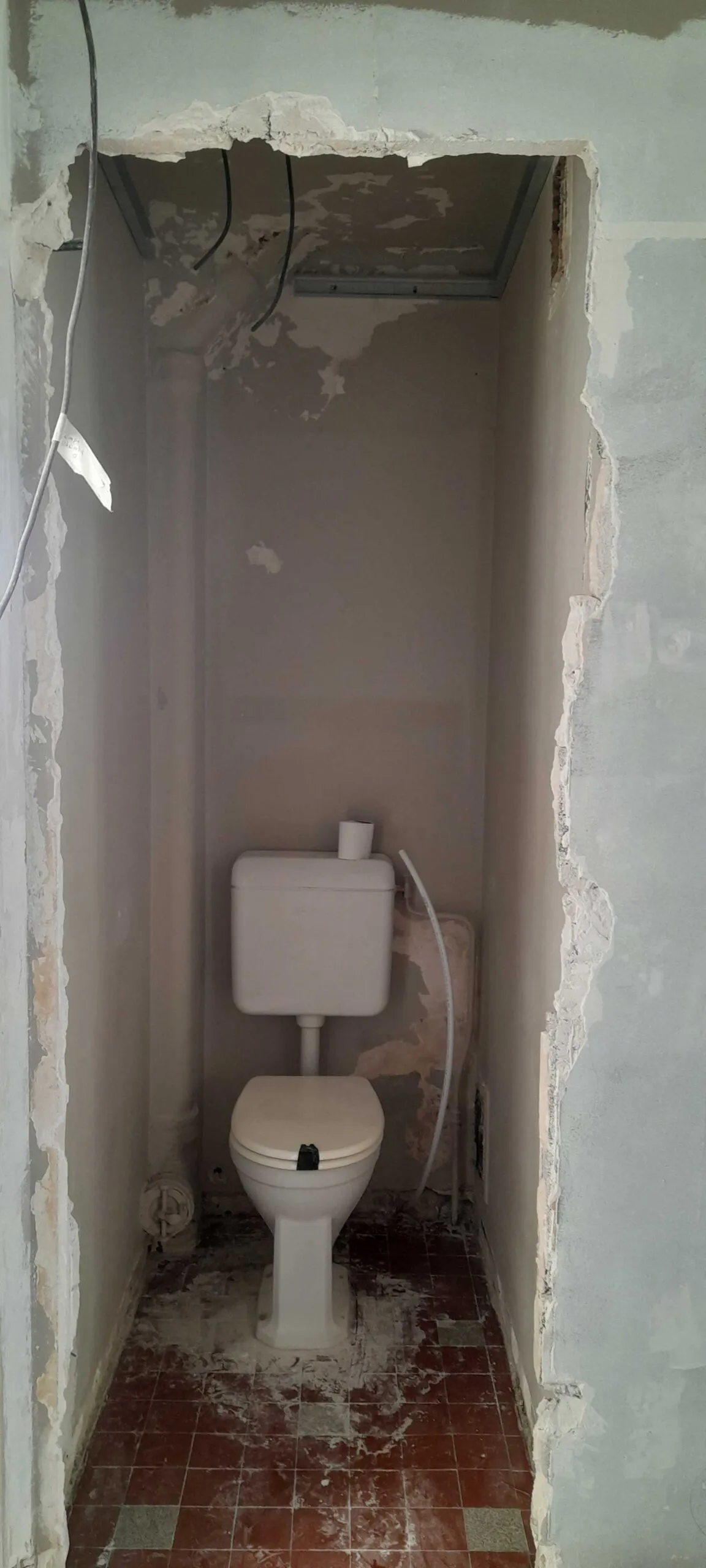 WC-AVANT2 - Architecte intérieure à Marseille - ad-design-archi.fr
