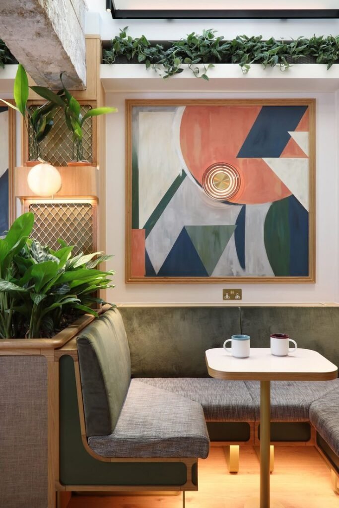 restaurant designer coloré (2) - Architecte intérieure à Marseille - ad-design-archi.fr