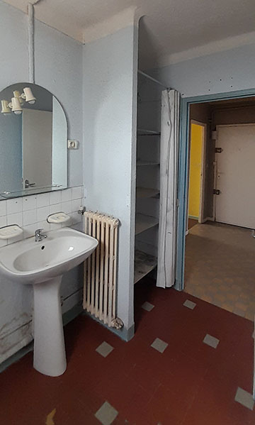 salle de bain avant - Architecte intérieure à Marseille - ad-design-archi.fr